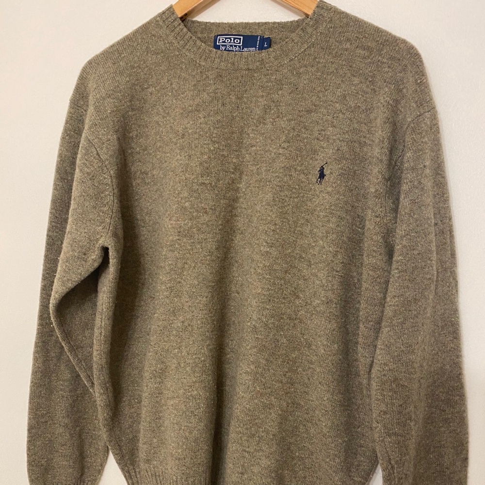 Vintage polo 100% lambs wool sweater size L